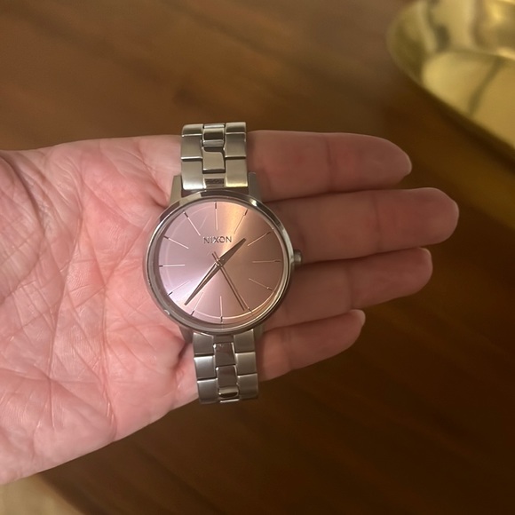 Nixon Kensington